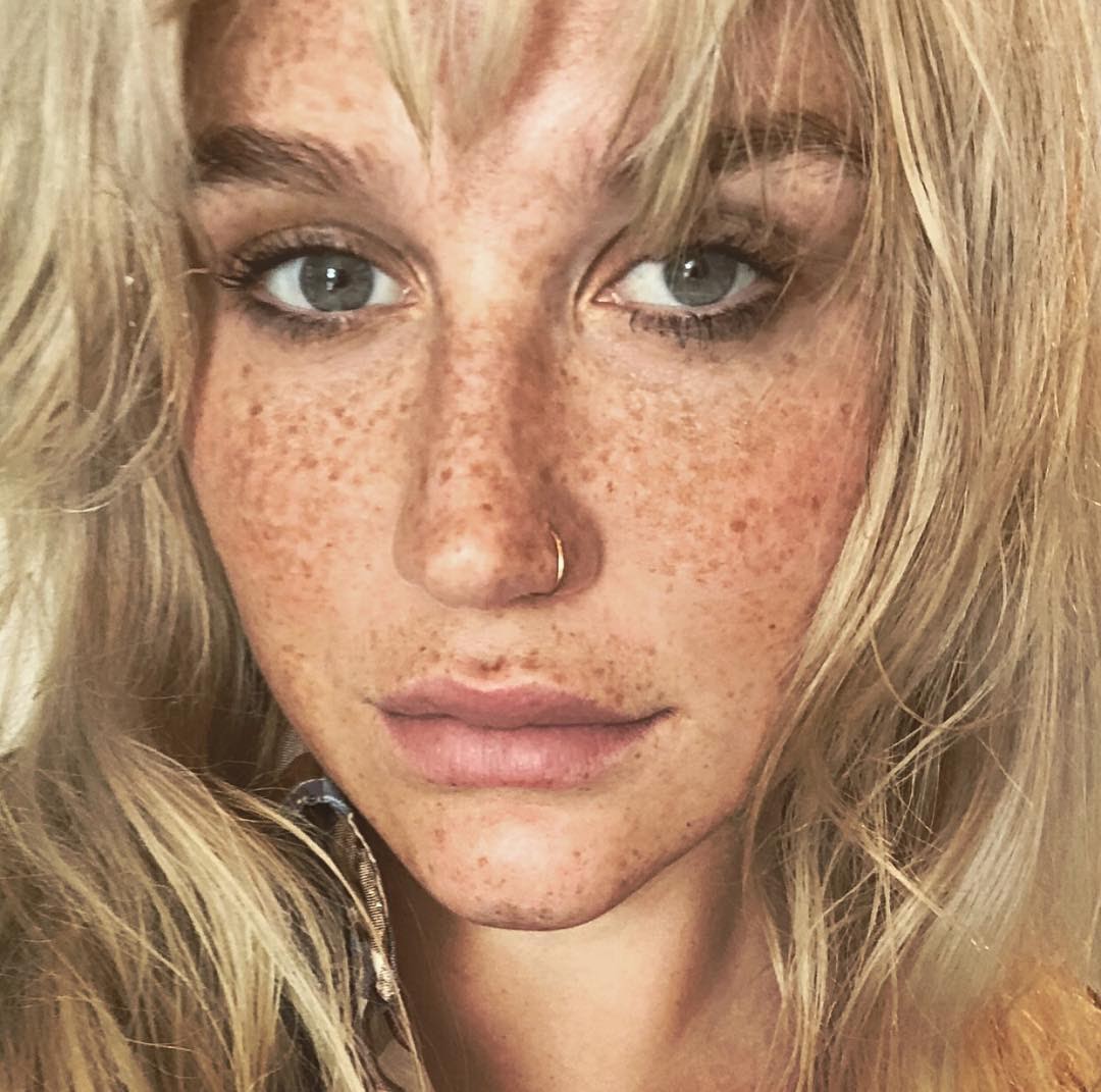 See What Your Favorite Celebrities Look Like Without Makeup